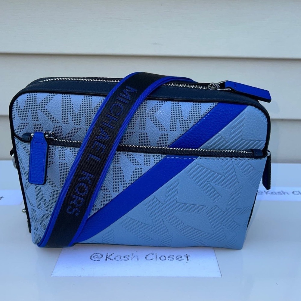 Michael Kors Crossbody Cooper Utility Bag MK Signature Stripe Chambray